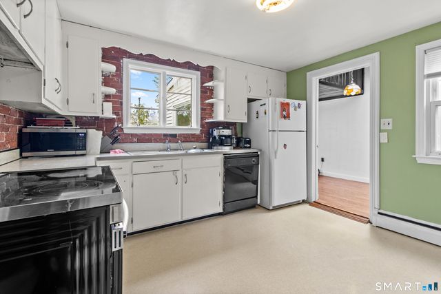 86 Bernside Drive, Bristol, CT 06010