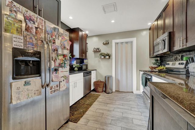 9599 SW 13th Place, Boca Raton, FL 33428