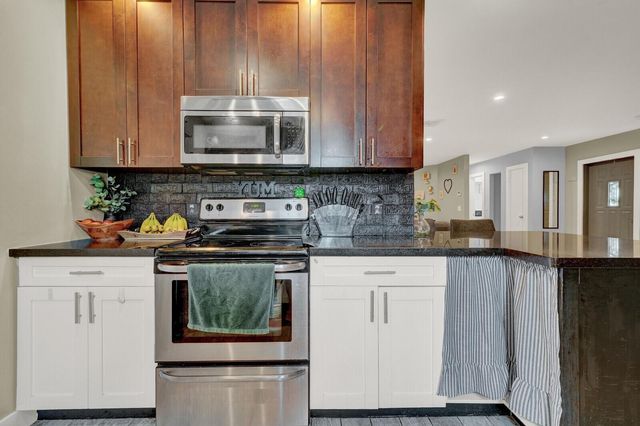 9599 SW 13th Place, Boca Raton, FL 33428