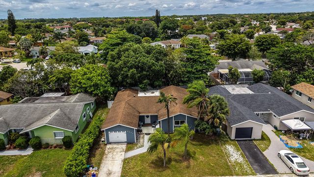 9599 SW 13th Place, Boca Raton, FL 33428