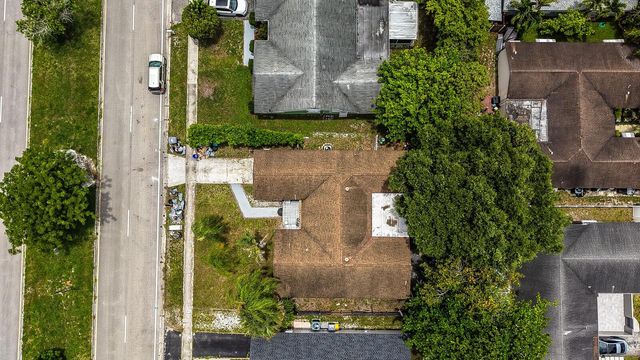 9599 SW 13th Place, Boca Raton, FL 33428