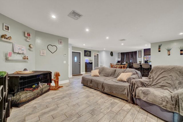 9599 SW 13th Place, Boca Raton, FL 33428