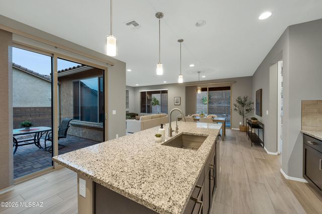 6794 W Cape Royal Place, Marana, AZ 85658