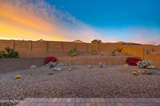 6794 W Cape Royal Place, Marana, AZ 85658