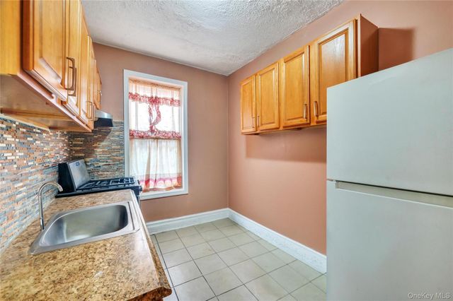 558 Midwood St, Brooklyn, NY 11203