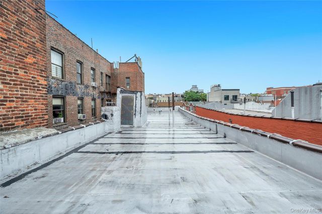 558 Midwood St, Brooklyn, NY 11203