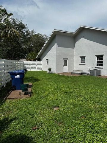 14763 SW 152nd Place, Miami, FL 33196