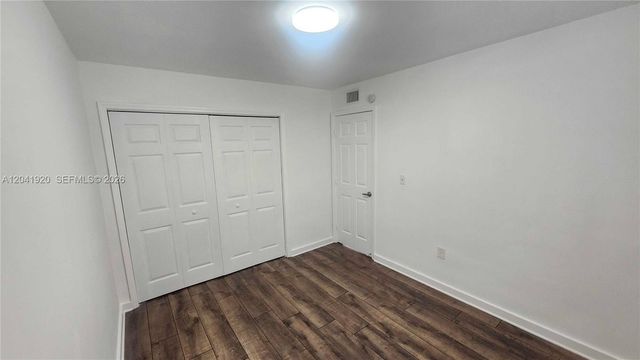 111 NW 152nd St 11, Miami, FL 33169