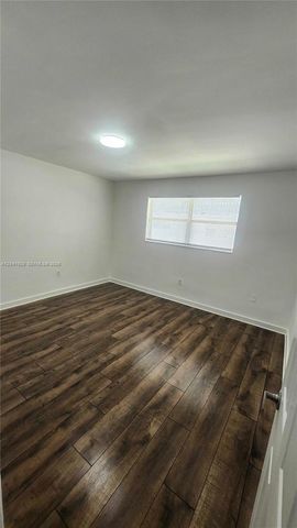 111 NW 152nd St 11, Miami, FL 33169