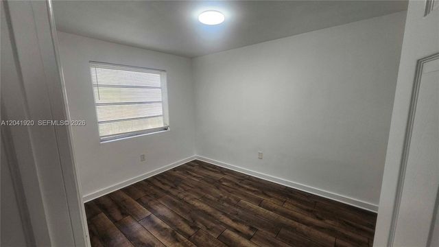 111 NW 152nd St 11, Miami, FL 33169