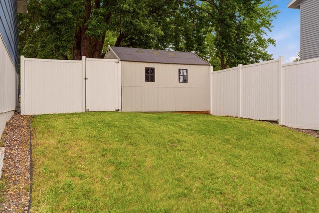 504 Flint STREET, Onalaska, WI 54650