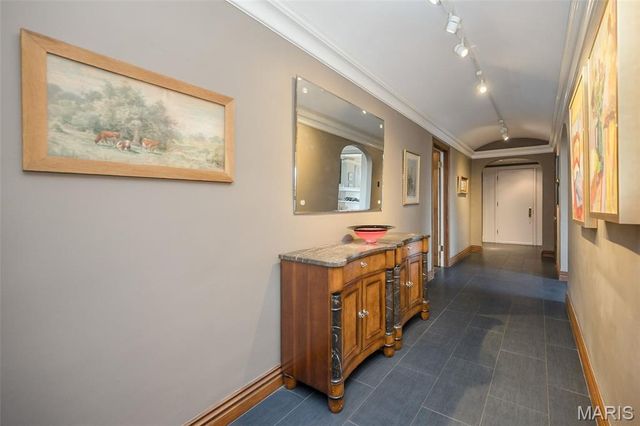 410 N Newstead Avenue 5S, St Louis, MO 63108