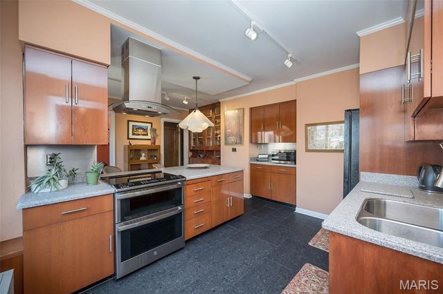 410 N Newstead Avenue 5S, St Louis, MO 63108