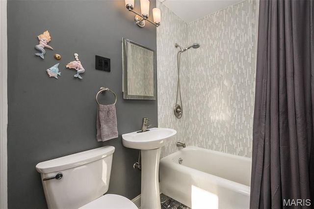 410 N Newstead Avenue 5S, St Louis, MO 63108