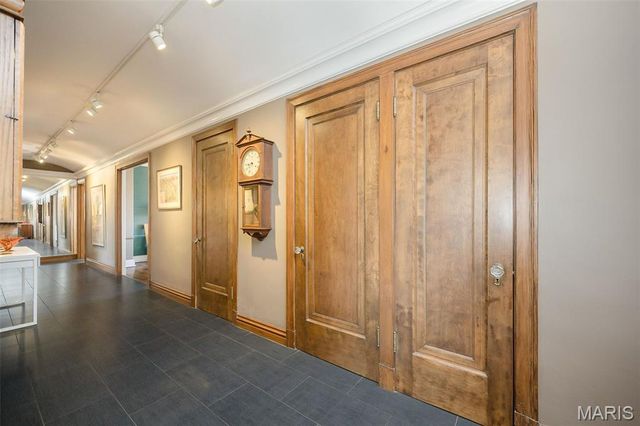 410 N Newstead Avenue 5S, St Louis, MO 63108