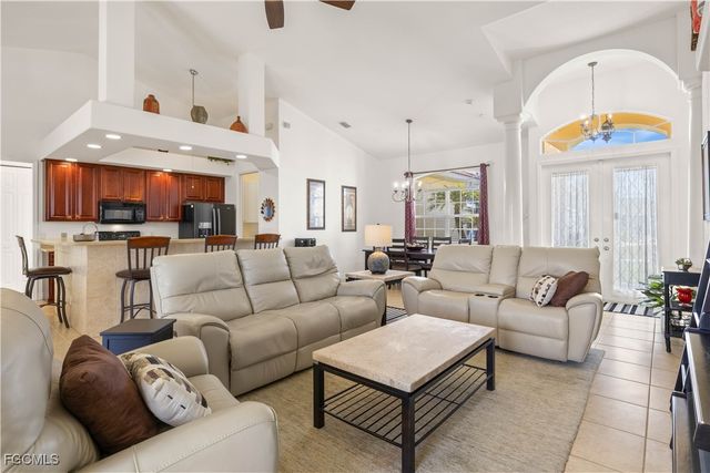 2905 NW 22nd PL, Cape Coral, FL 33993