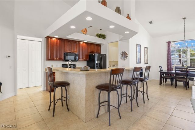 2905 NW 22nd PL, Cape Coral, FL 33993