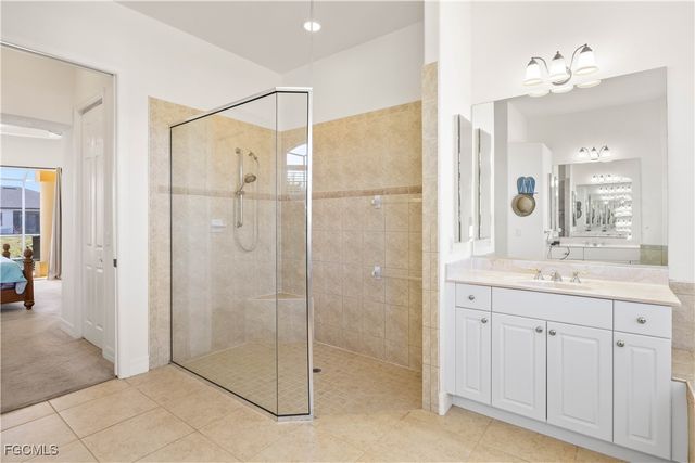 2905 NW 22nd PL, Cape Coral, FL 33993