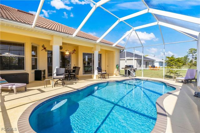 2905 NW 22nd PL, Cape Coral, FL 33993