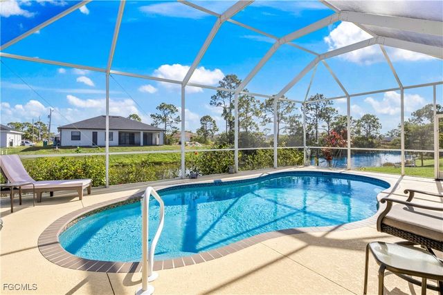 2905 NW 22nd PL, Cape Coral, FL 33993