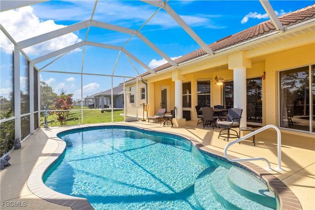 2905 NW 22nd PL, Cape Coral, FL 33993