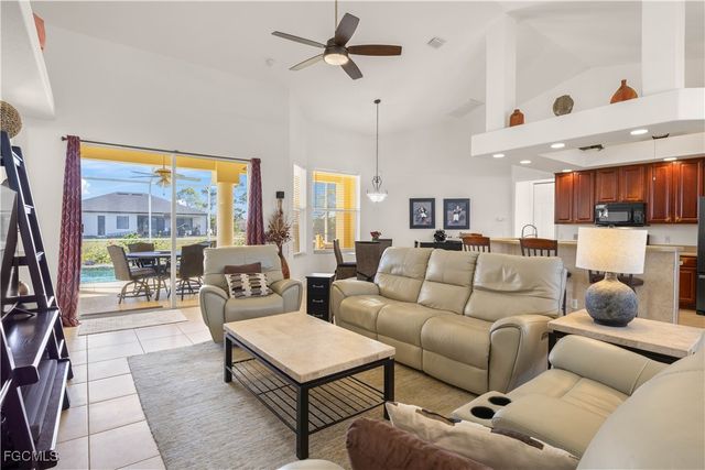 2905 NW 22nd PL, Cape Coral, FL 33993