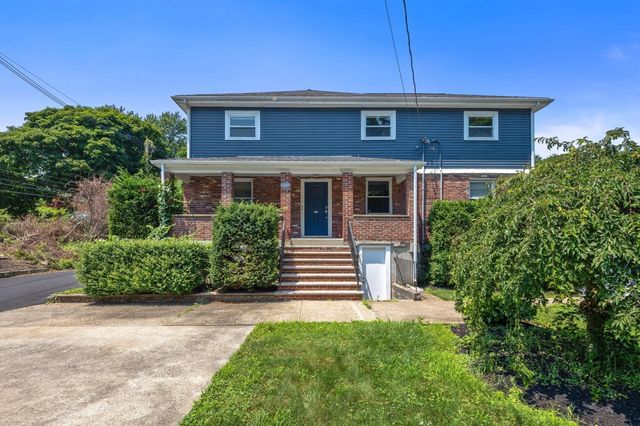 869 Granite St 2, Braintree, MA 02184