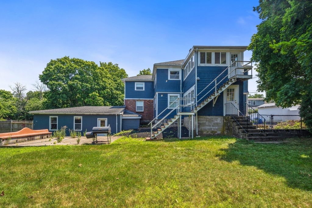 869 Granite St 2, Braintree, MA 02184