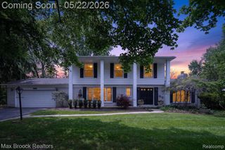 7456 Glengrove Drive, Bloomfield Hills, MI 48301