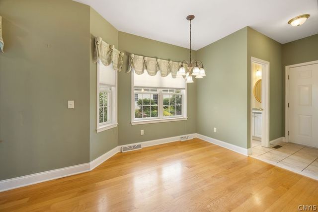 206 Falling Brook, Manlius, NY 13066