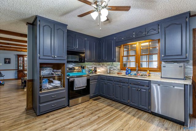 222 Dee Ann Road, Trinity, AL 35673