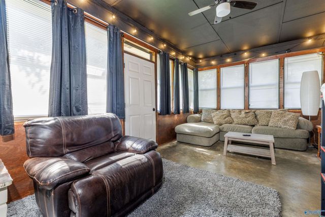 222 Dee Ann Road, Trinity, AL 35673