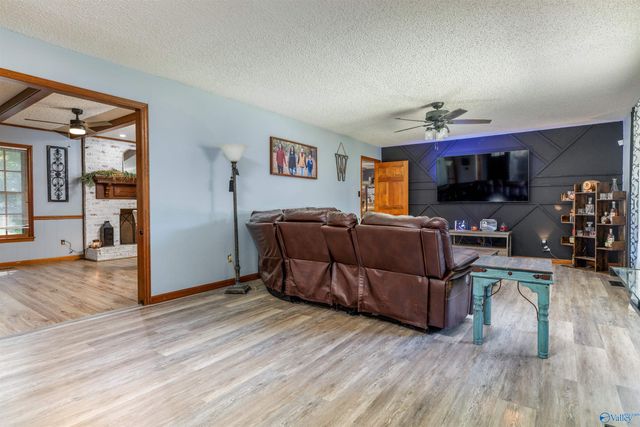 222 Dee Ann Road, Trinity, AL 35673