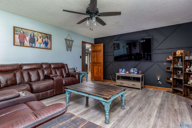 222 Dee Ann Road, Trinity, AL 35673