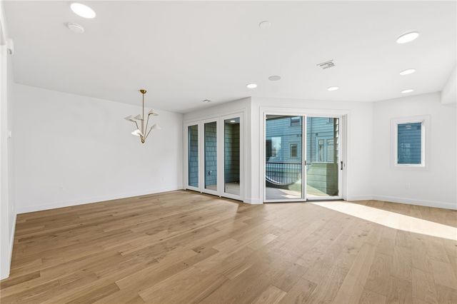 422 SE C Street, Bentonville, AR 72712