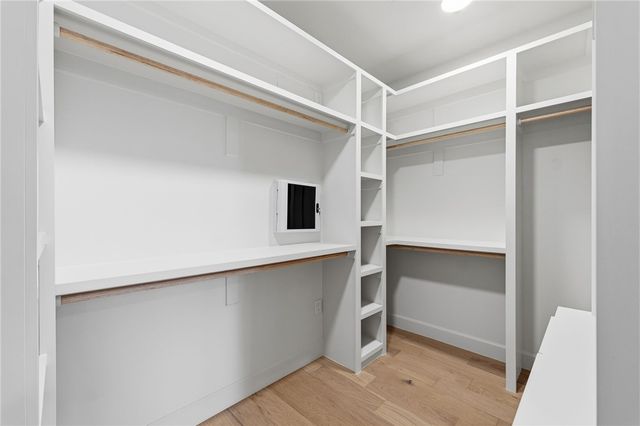 422 SE C Street, Bentonville, AR 72712