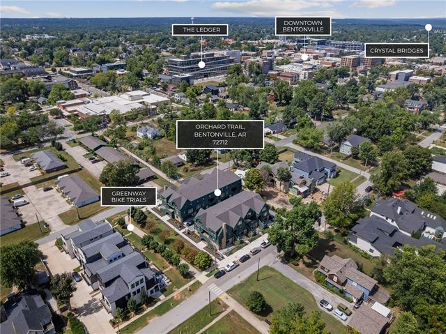 422 SE C Street, Bentonville, AR 72712