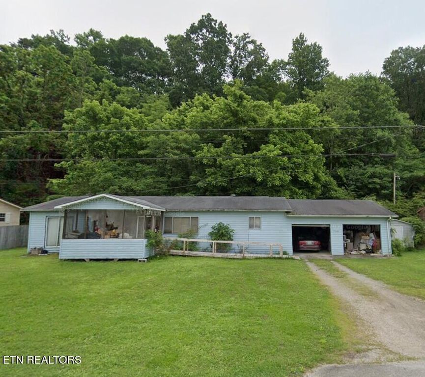 729 Old Highway 70, Harriman, TN 37748