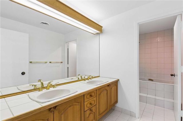 2660 Peachtree Road NW 11E, Atlanta, GA 30305