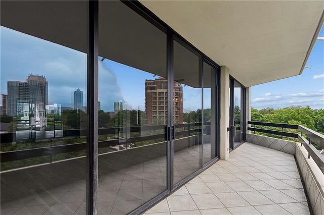 2660 Peachtree Road NW 11E, Atlanta, GA 30305