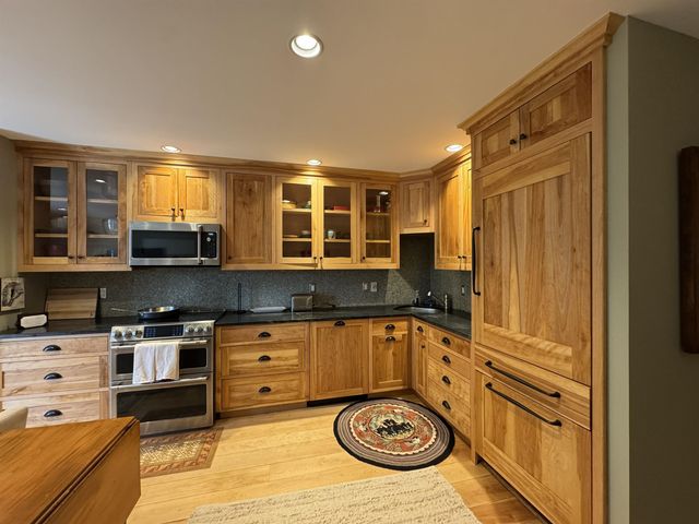 251 Mountainside Dr Unit 71, Warren, VT 05674