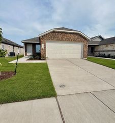 1409 Merlin Bluff Street, Forney, TX 75126