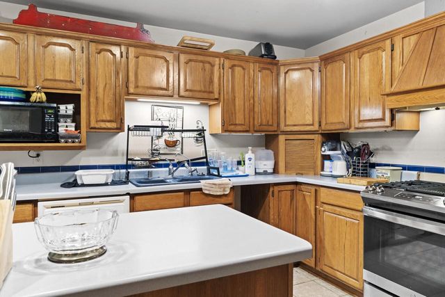 21335 Northcape ROAD, Union Grove, WI 53182