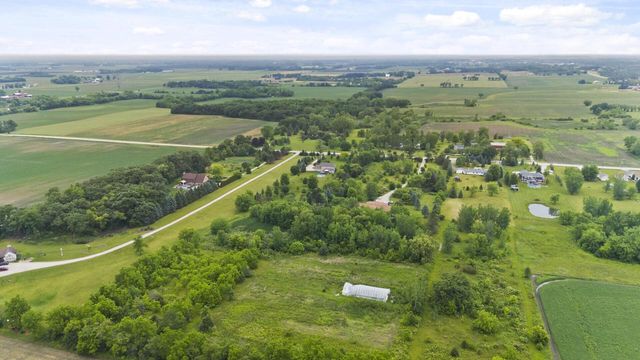 21335 Northcape ROAD, Union Grove, WI 53182