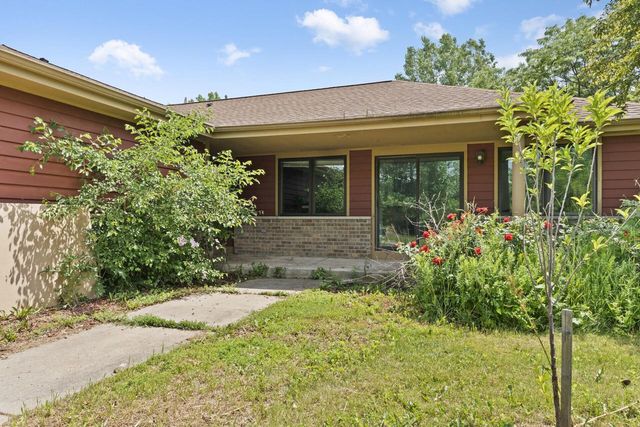 21335 Northcape ROAD, Union Grove, WI 53182