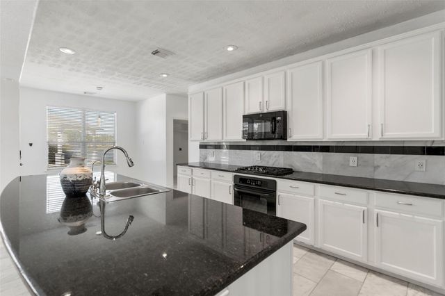 1922 Lake Grayson Drive, Katy, TX 77494