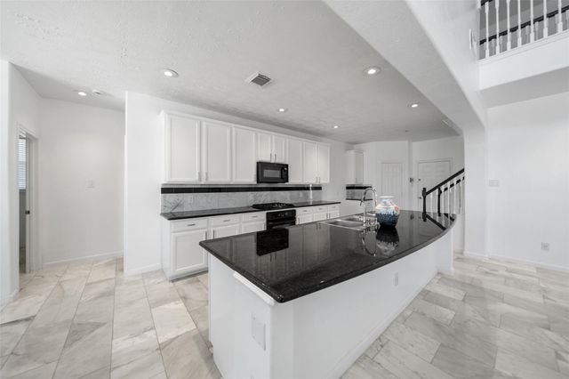 1922 Lake Grayson Drive, Katy, TX 77494