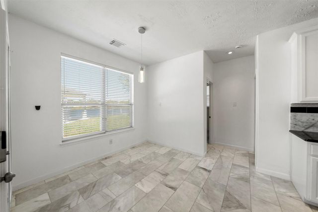 1922 Lake Grayson Drive, Katy, TX 77494