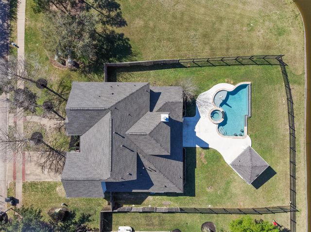 1922 Lake Grayson Drive, Katy, TX 77494