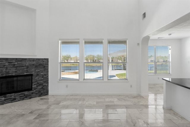 1922 Lake Grayson Drive, Katy, TX 77494